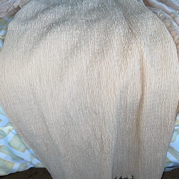 Brand is Puteriaxo - Picture 4 of 5